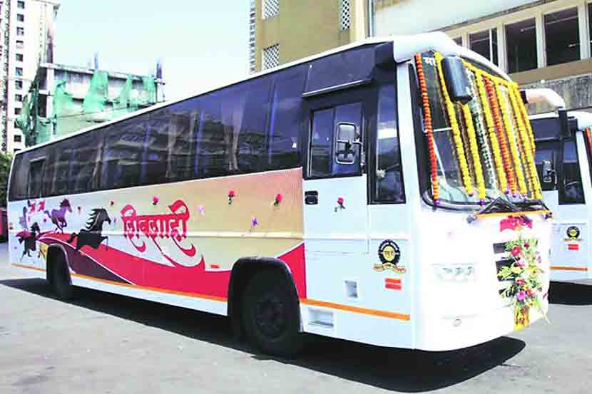 एसटी प्रवासात अनोळखी महिलेवर दाखविलेली दया पडली तीन लाखाला