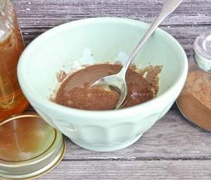 तरुण त्वचेसाठी जायफळाचा लेप, त्वचेवर तेज आणण्यासाठी , त्वचा तरुण दिसण्यासाठी फायदेशीर