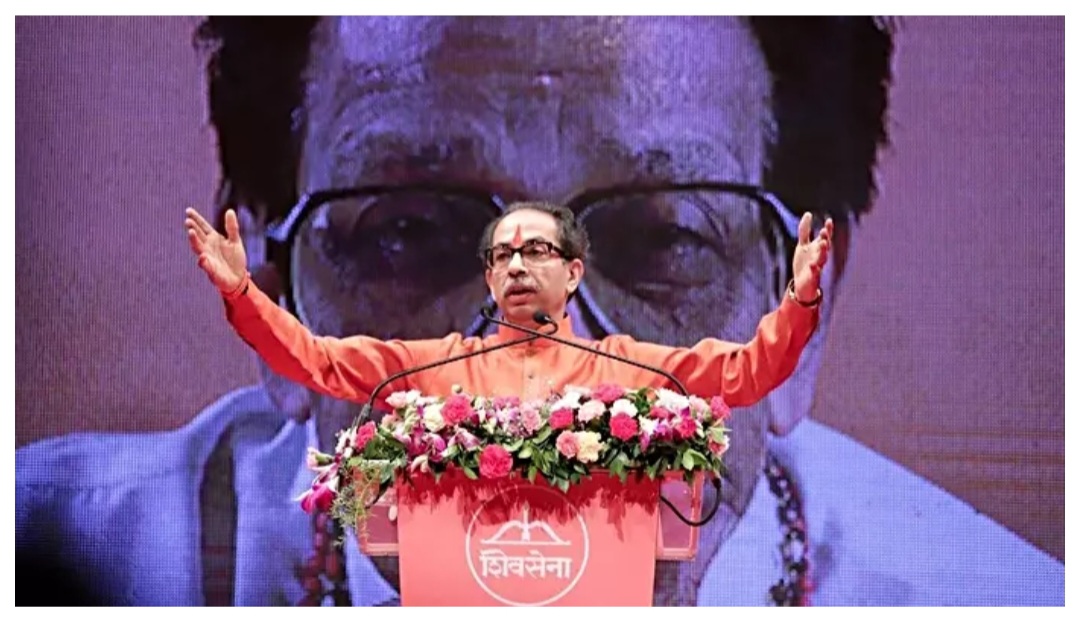 शिवसेनेच्या ठाकरे गटाला गटबाजीने पोखरले, फुटीच्या उंबरठ्यावर