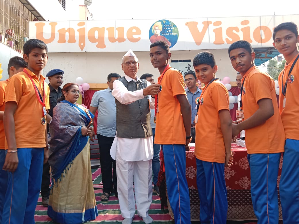युनिक विजन इंग्लिश मीडियम स्कूलमध्ये क्रीडा महोत्सव उत्साहात साजरा