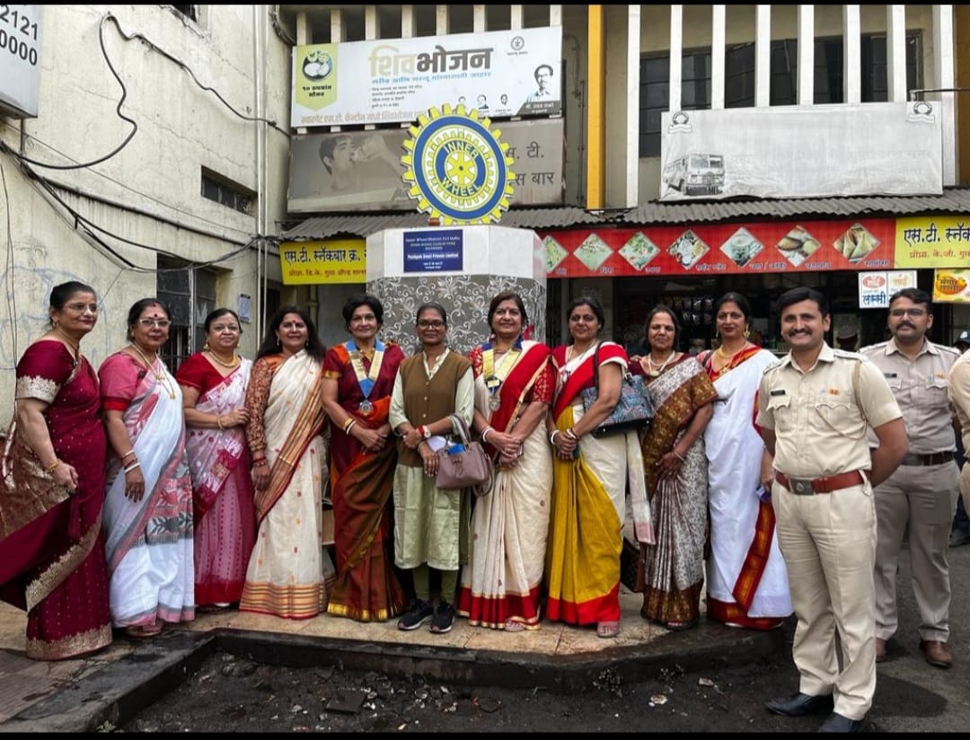 इनरव्हील क्लब ऑफ रिवर साईडच्या वतीने स्वारगेट डेपोस वॉटर पुरिफायर व सॅनेटरी नॅपकिन मशीन भेट