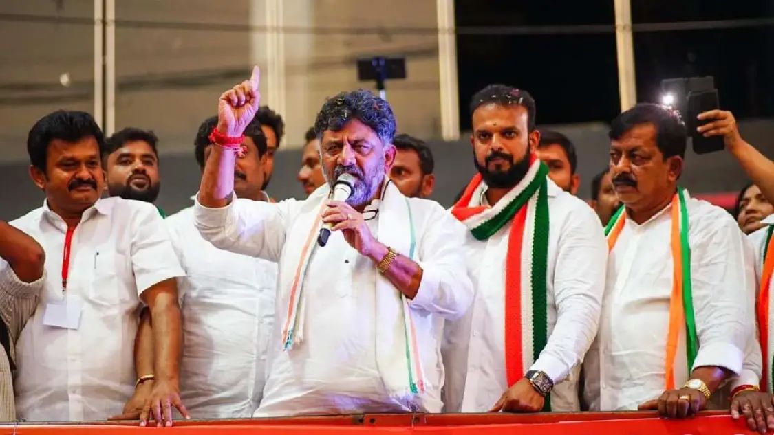 डि.के. शिवकुमार म्हणाले मला मुख्यमंत्री करा अन्यथा...