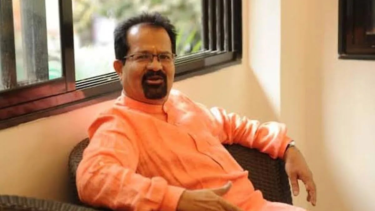 मुंबई शहराचे माजी महापौर प्रा. विश्वनाथ महाडेश्वर अंनतात विलीन