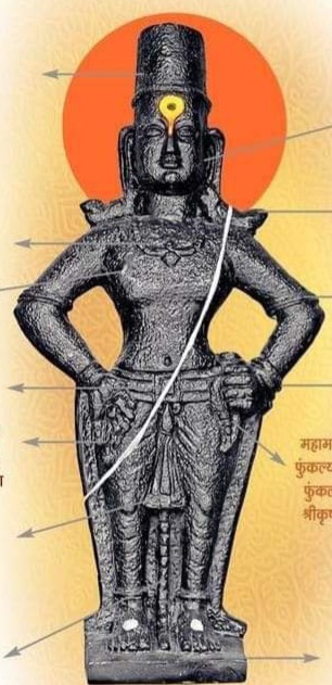 रंगाने सावळा 'पंढरीचा राणा' हिरे- माणकांनी मढवलेल्या दागिन्यानी अधिकच सुंदर दिसतो