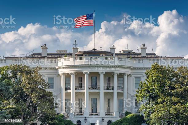 व्हाईट हाऊसने WSJ रिपोर्टरच्या ऑनलाइन छळाची निंदा केली