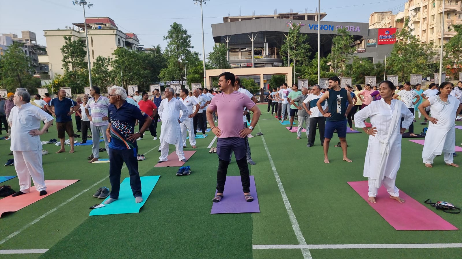 नाना काटे सोशल फाउंडेशन व आर्ट ऑफ लिव्हिंग यांच्या संयुक्त विद्यमाने योग शिबिर संपन्न