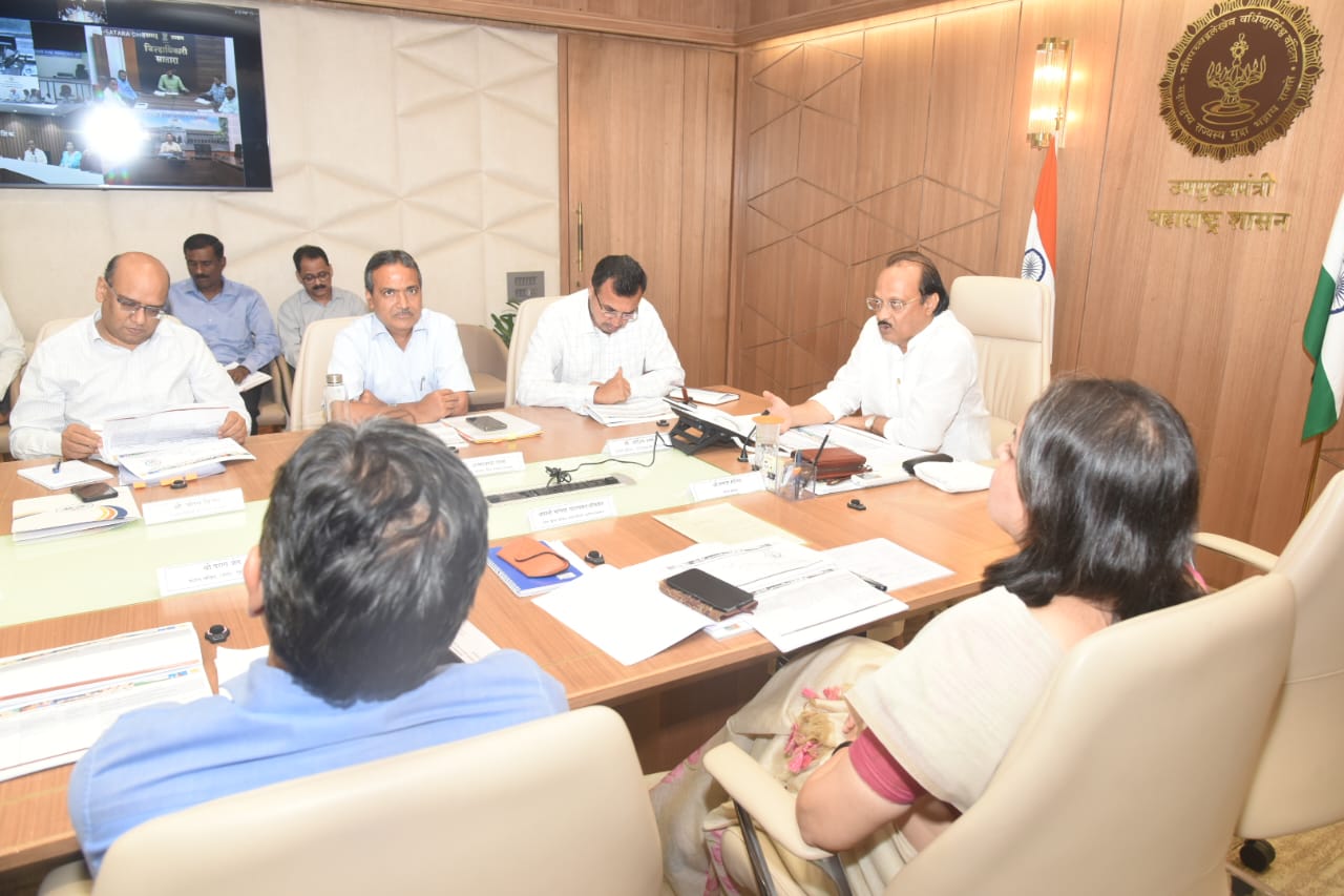 राज्यातील सर्व विकासप्रकल्पांची कामे वेळेत गतीने मार्गी लावा -- उपमुख्यमंत्री अजित पवार यांचे निर्देश
