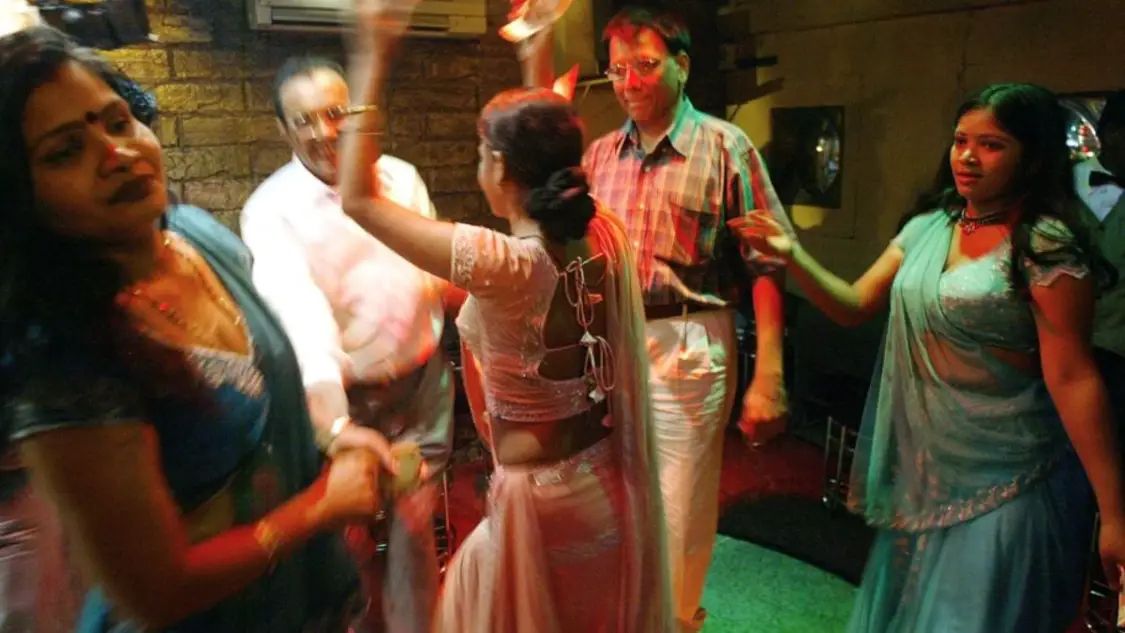 कास पठार रोडवर 