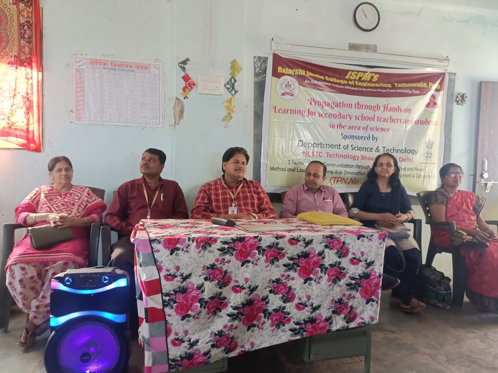 न्यू इंग्लिश स्कूलमध्ये वैज्ञानिक प्रशिक्षण शिबीर संपन्न