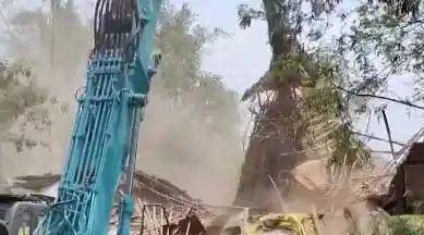 अखेर पुणे महापालिकेची पबवर हातोडा