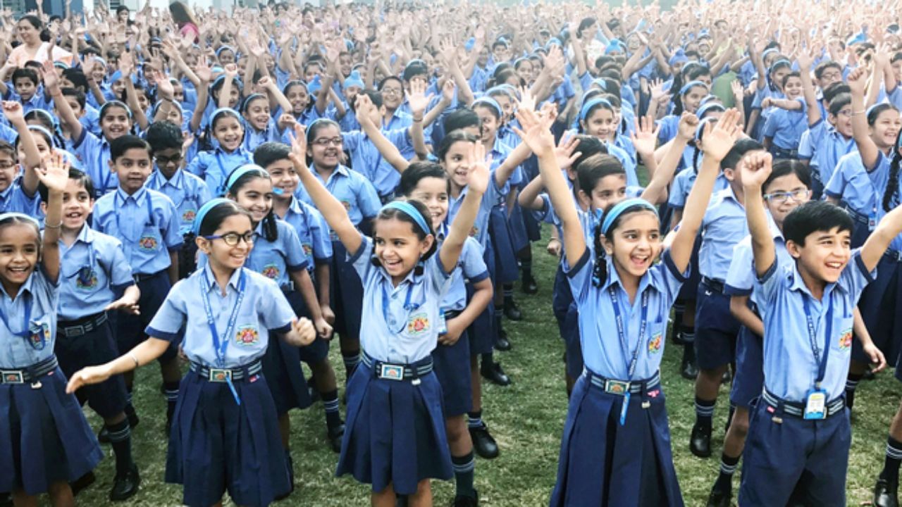 निवडणुकीमुळे राज्यातील शाळांना तीन दिवस सुटी?