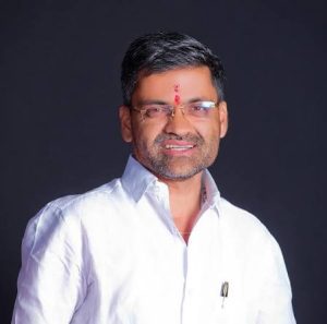 भोसरीत पैशांचा पाऊस 